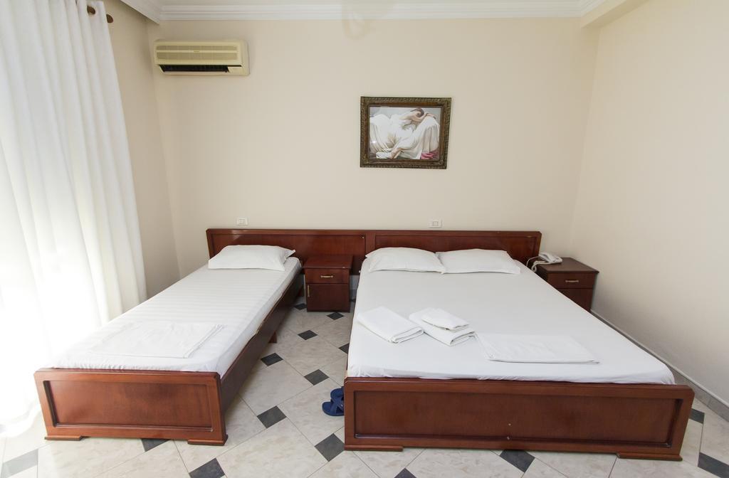 Vila 57 Hotel Tirana Værelse billede