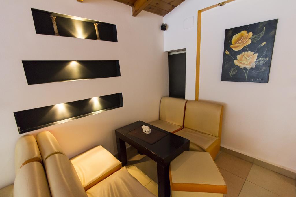 Vila 57 Hotel Tirana Eksteriør billede