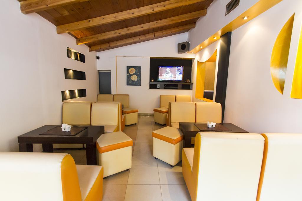 Vila 57 Hotel Tirana Eksteriør billede